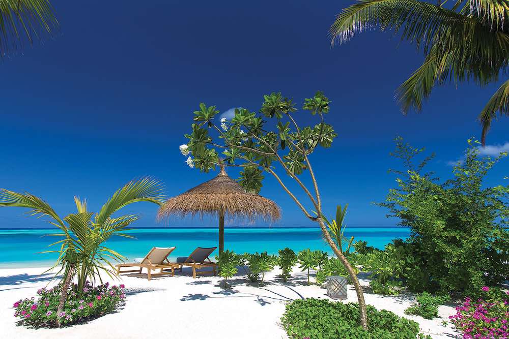 Earth Beach Villa at OZEN LIFE MAADHOO South Male Atoll, view 4